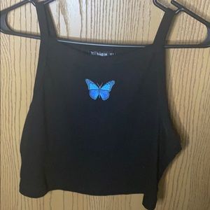 Cropped black shirt with a blue butterfly
